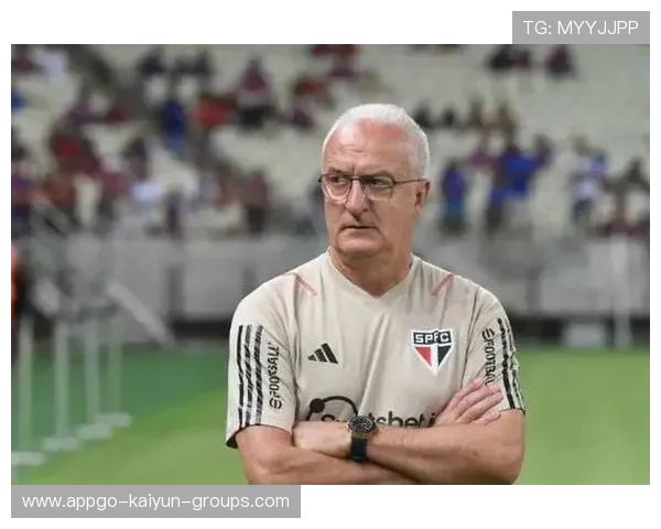 球队主帅下课，俱乐部宣布重启重建计划，足球俱乐部退出